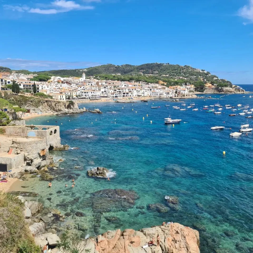 #barcelonaofficialguide #barcelonaguidesgroup #barcelonatailormadetours #barcelonaluxurytours #barcelonaguidedtours #cataloniaofficialguides #calelladepalafrugell #costabrava