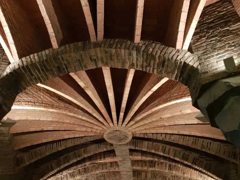 cripta_guell_1
