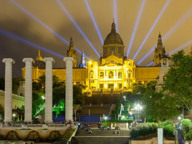 Luces en el MNAC